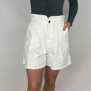 Faherty White High-Waist Pleated Jean Shorts
